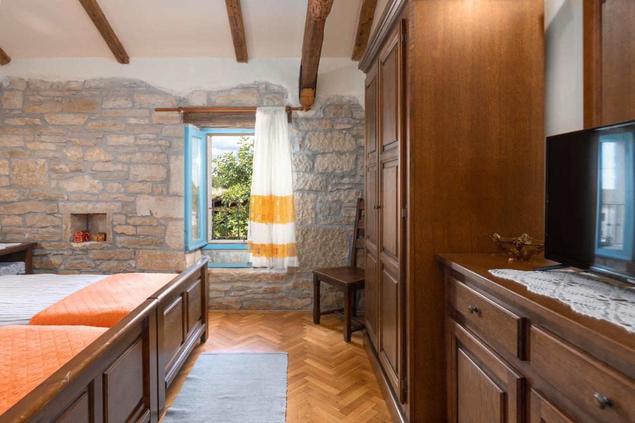 Villa Janko Sveti Lovreč Pazenatički Kültér fotó
